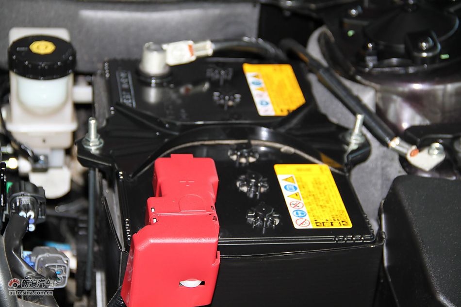 发动机、底盘悬挂及后备箱