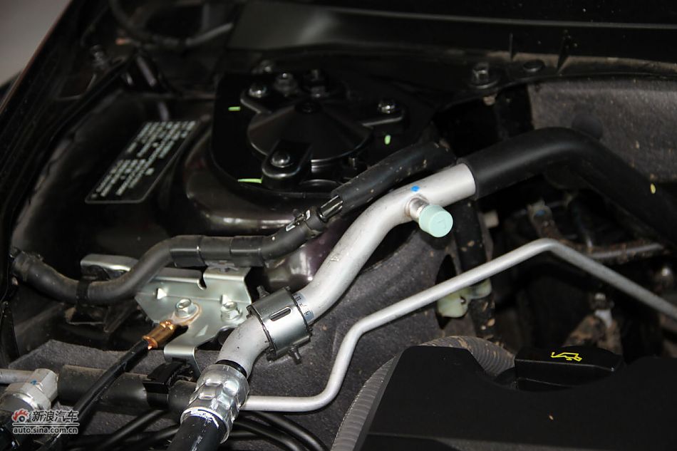 发动机、底盘悬挂及后备箱