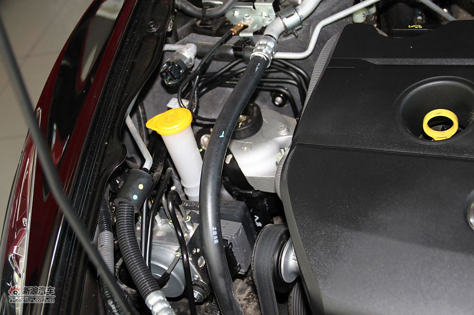 发动机、底盘悬挂及后备箱