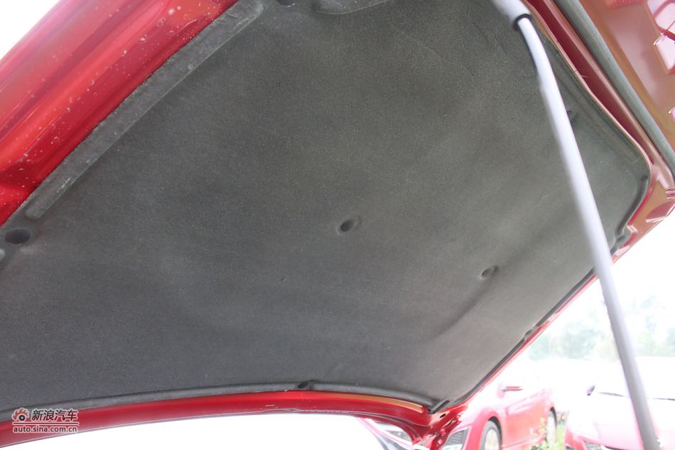 发动机、底盘悬挂及后备箱