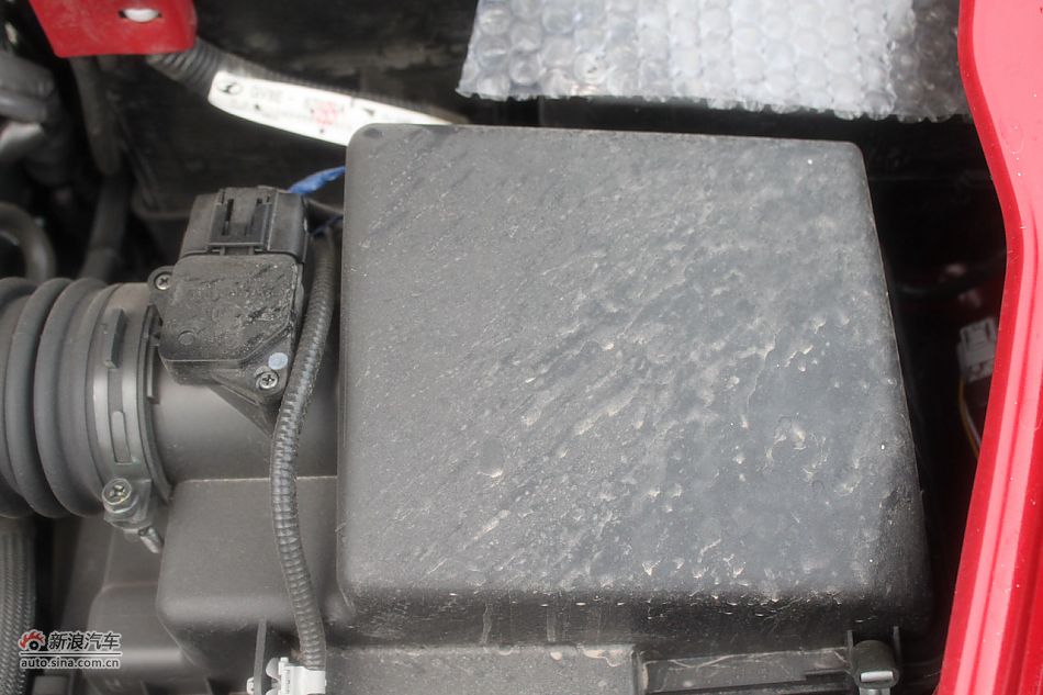 发动机、底盘悬挂及后备箱