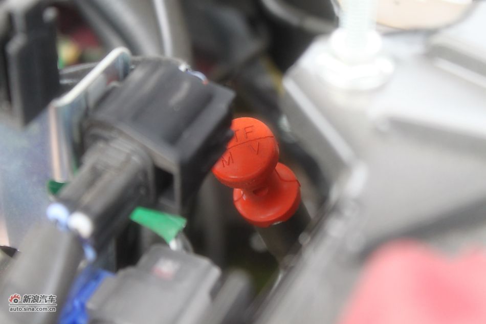 发动机、底盘悬挂及后备箱