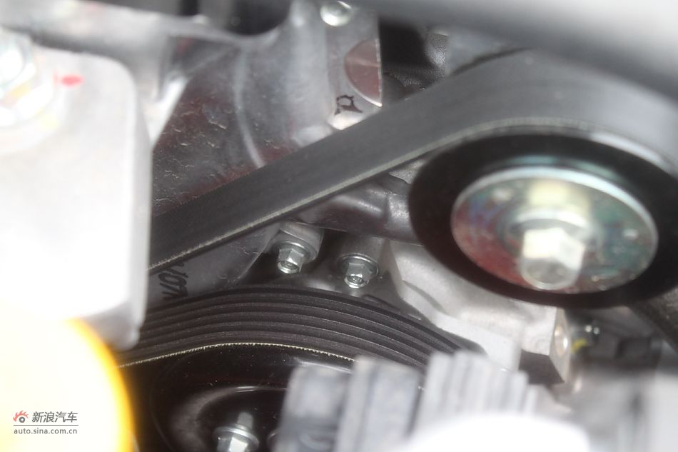 发动机、底盘悬挂及后备箱