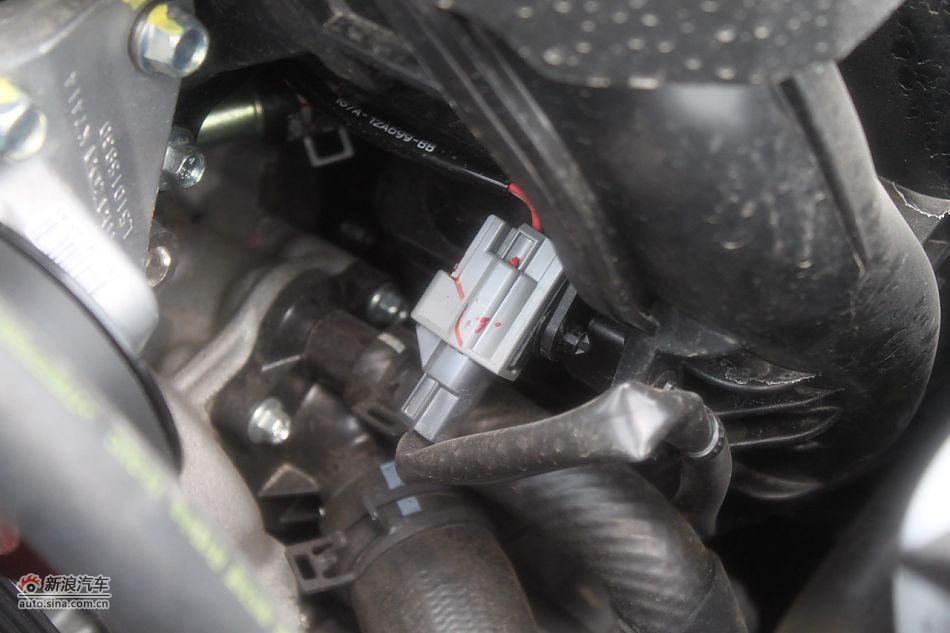 发动机、底盘悬挂及后备箱