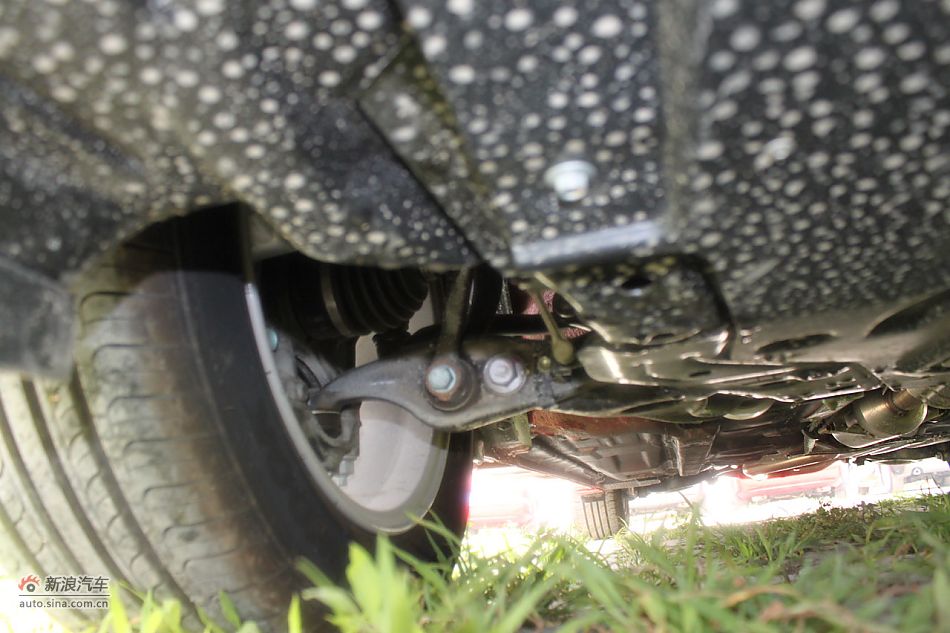 发动机、底盘悬挂及后备箱