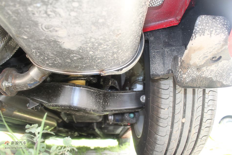 发动机、底盘悬挂及后备箱