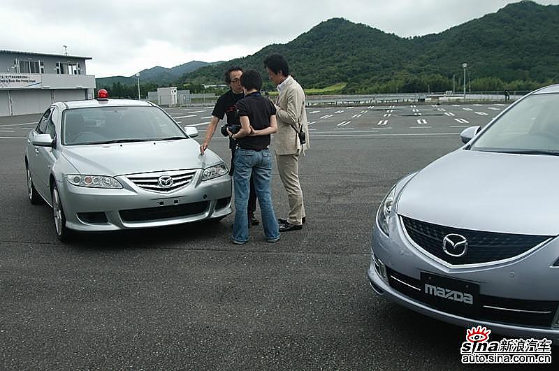 新马自达6设计细节