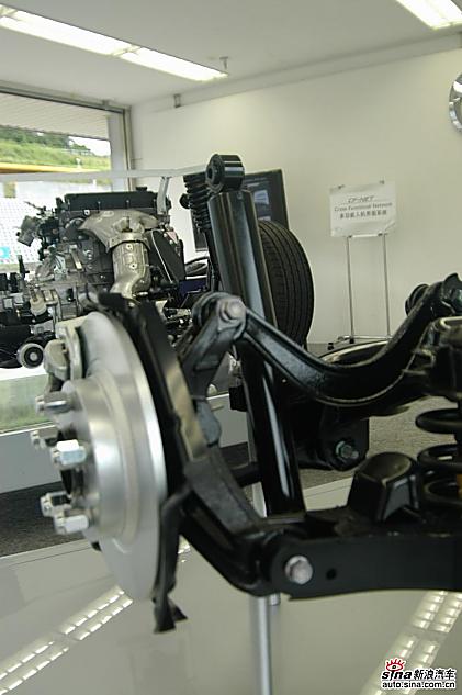 新马自达6设计细节