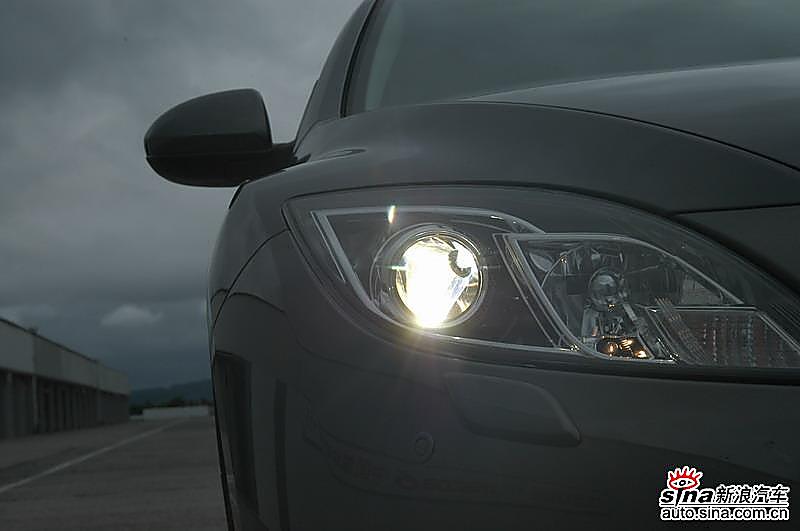 新马自达6设计细节