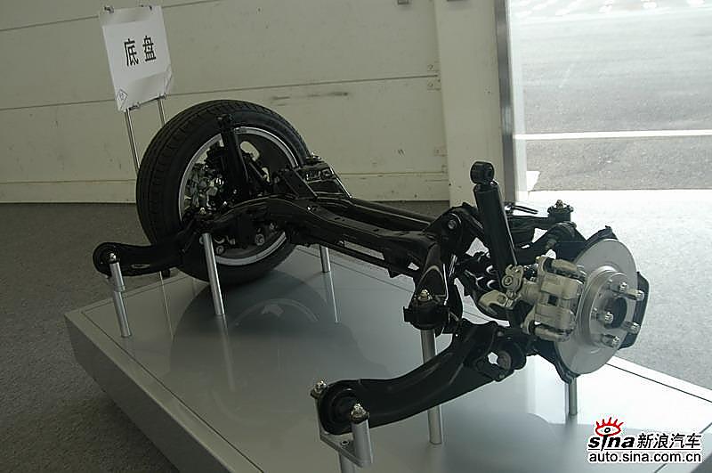 新马自达6设计细节