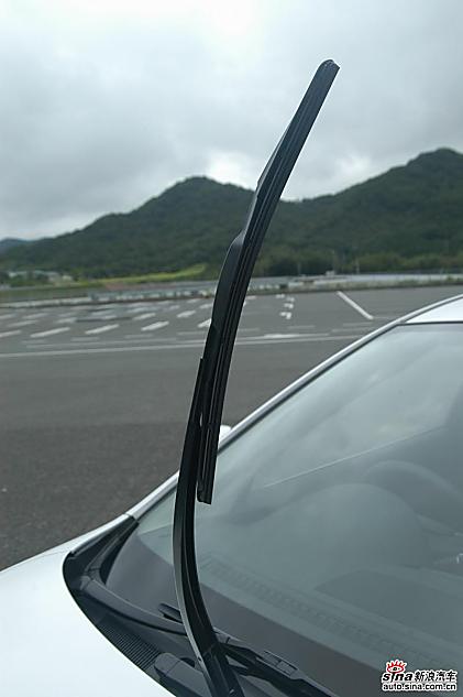 新马自达6设计细节