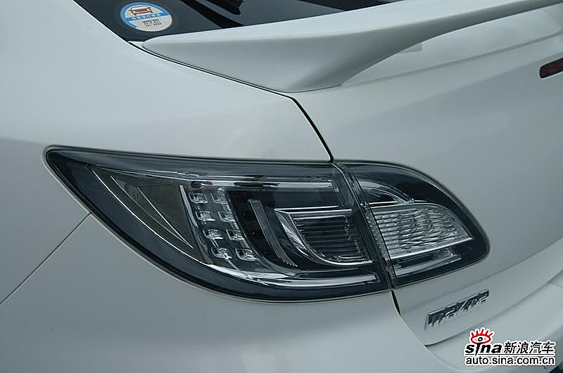 新马自达6设计细节