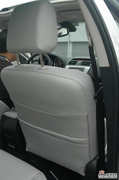 新马自达内饰
