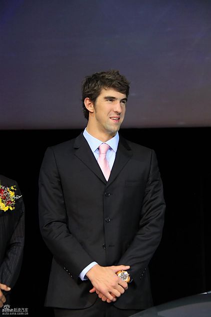 菲尔普斯与高层合影