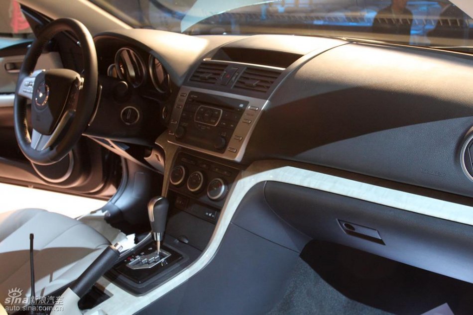 Mazda6睿翼内饰实拍图