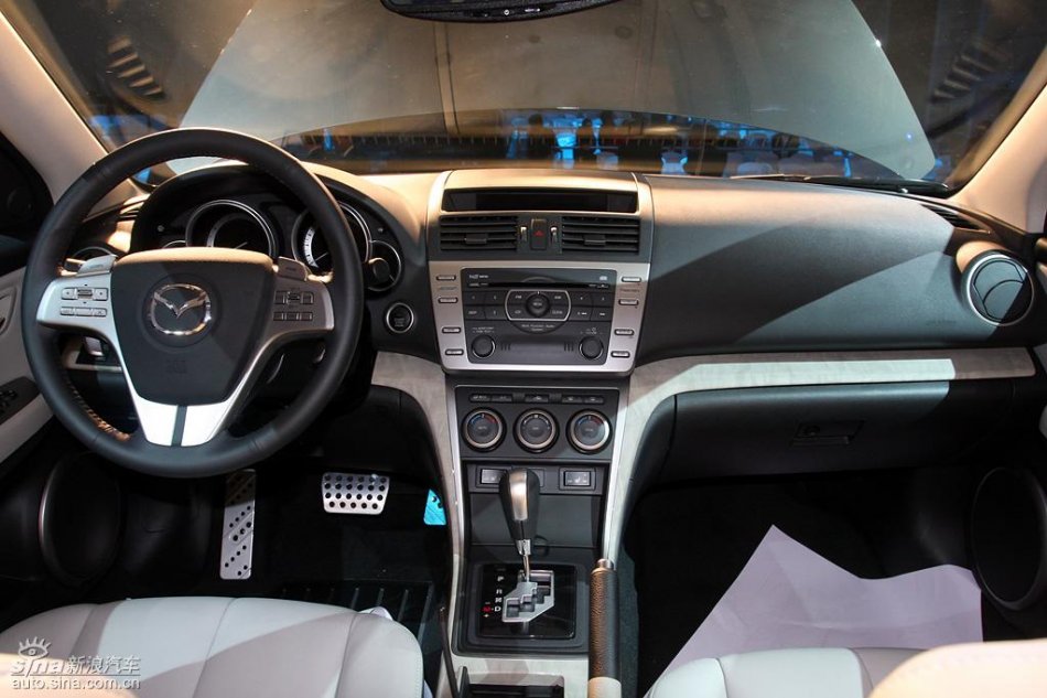 Mazda6睿翼内饰实拍图