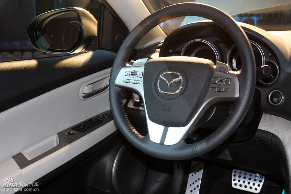 Mazda6睿翼内饰实拍图