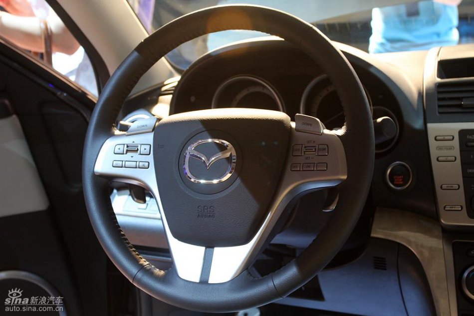Mazda6睿翼内饰实拍图