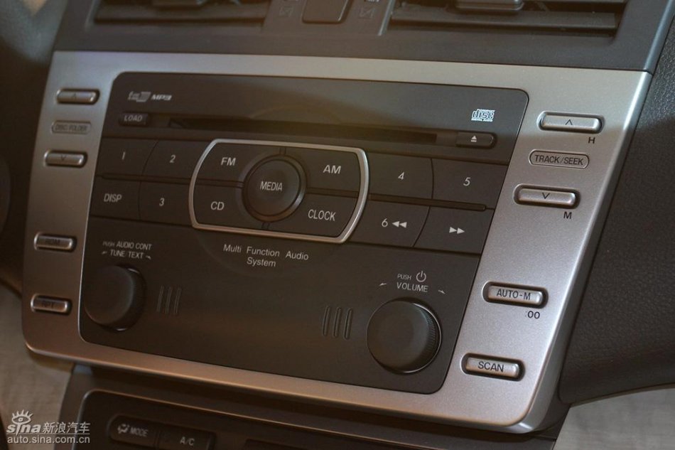 Mazda6睿翼内饰实拍图