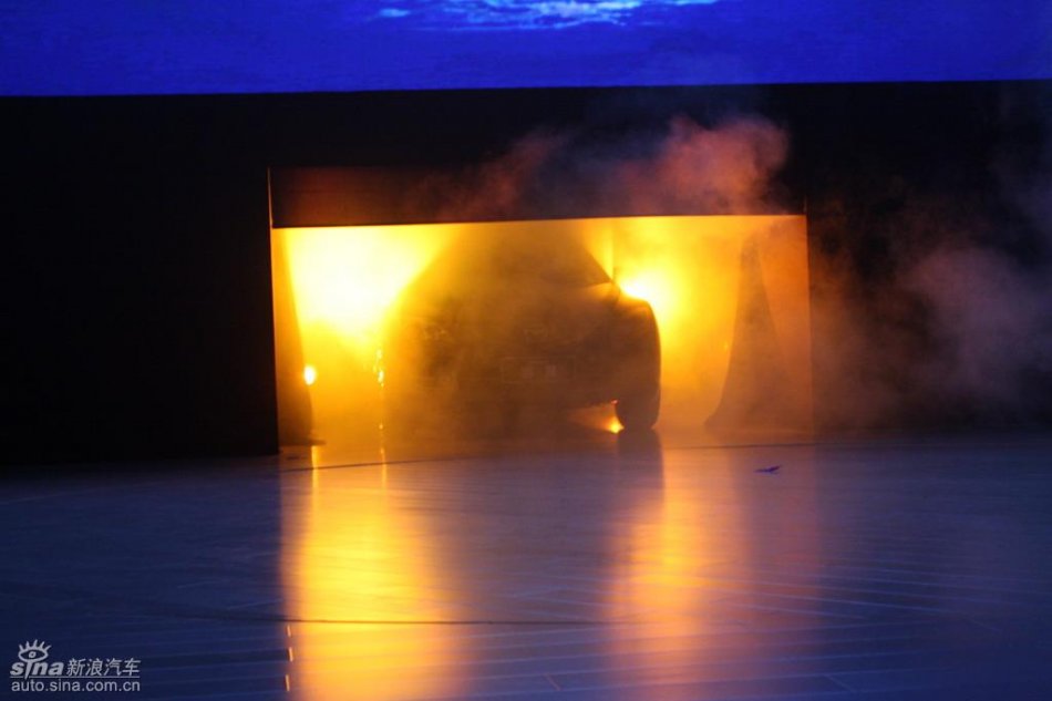 Mazda6睿翼上市现场表演