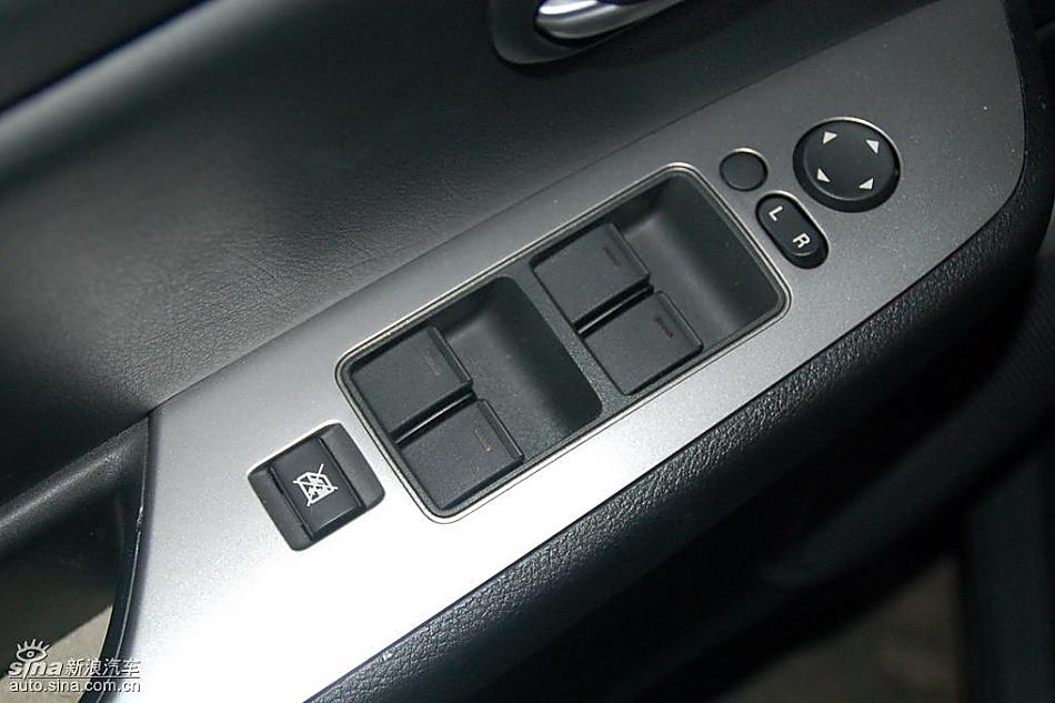 Mazda6睿翼内饰实拍图