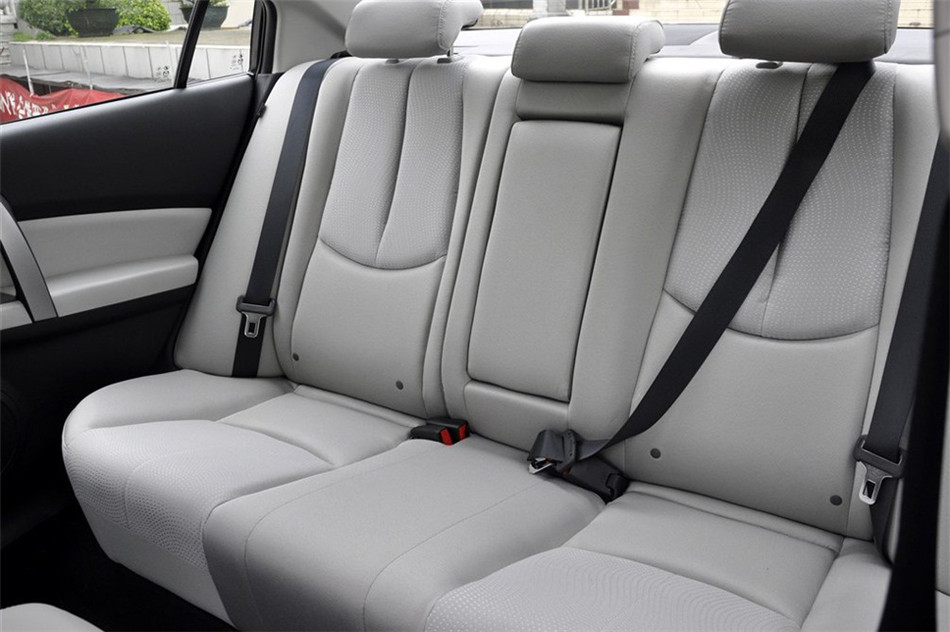 睿翼 2012款 2.0L 精英版 空间