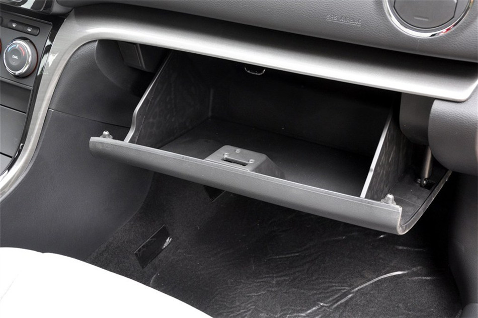 睿翼 2012款 2.0L 精英版 内饰