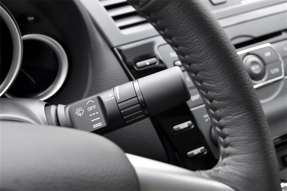 睿翼 2012款 2.0L 精英版 内饰