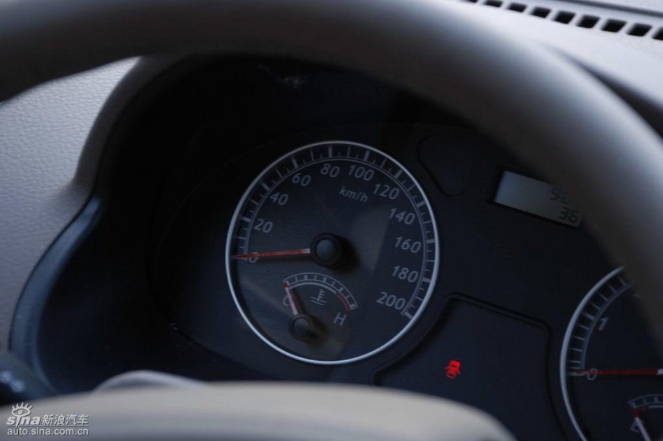 福田迷迪内饰实拍图片