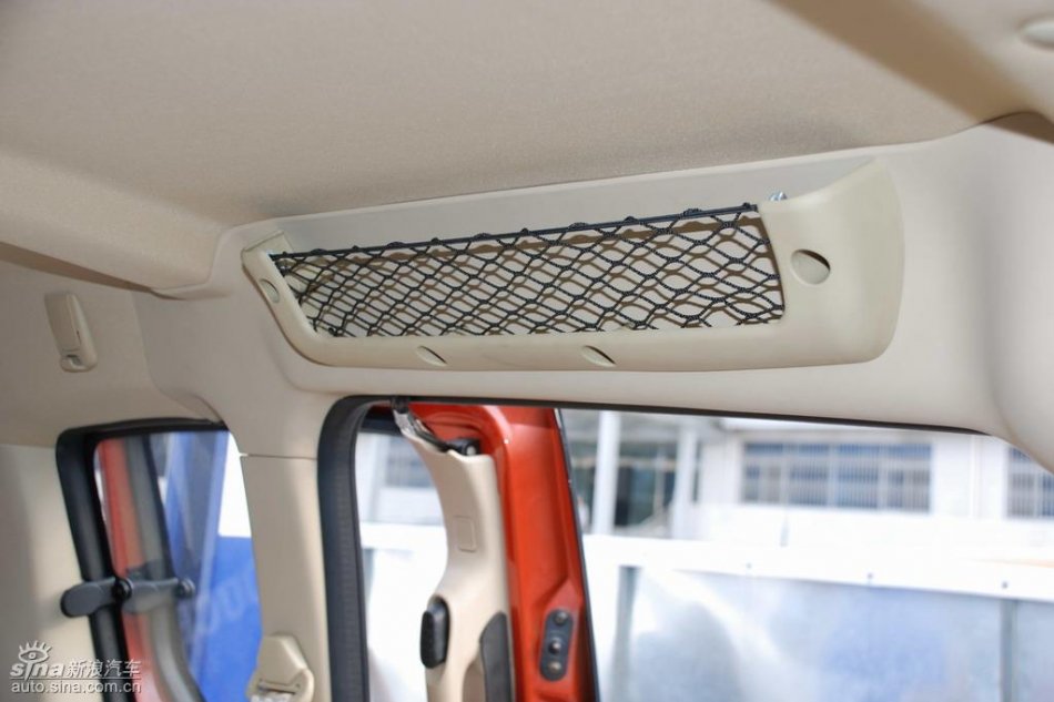 福田迷迪内饰实拍图片