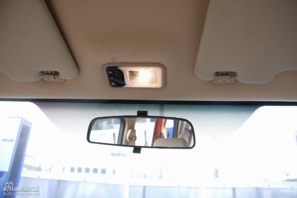 福田迷迪内饰实拍图片