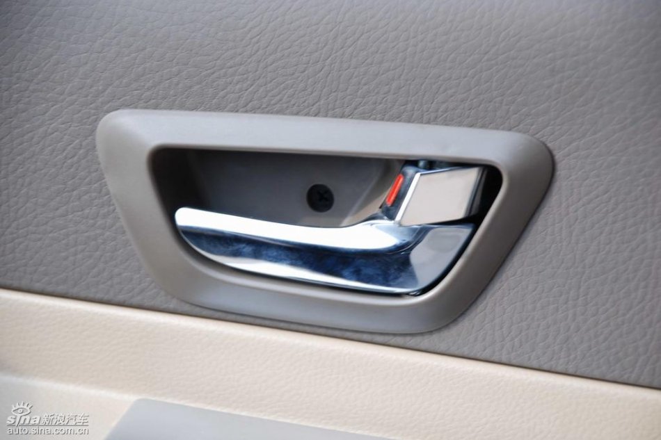 福田迷迪内饰实拍图片