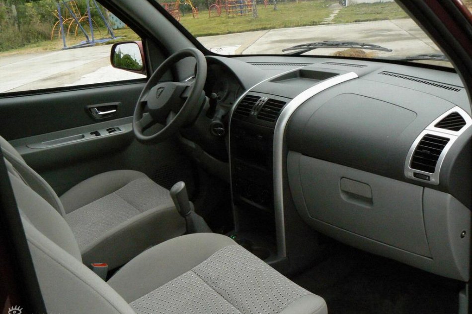 福田迷迪内饰实拍图片