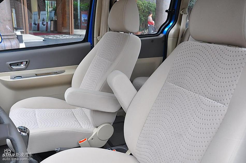 福田迷迪实拍图-内饰