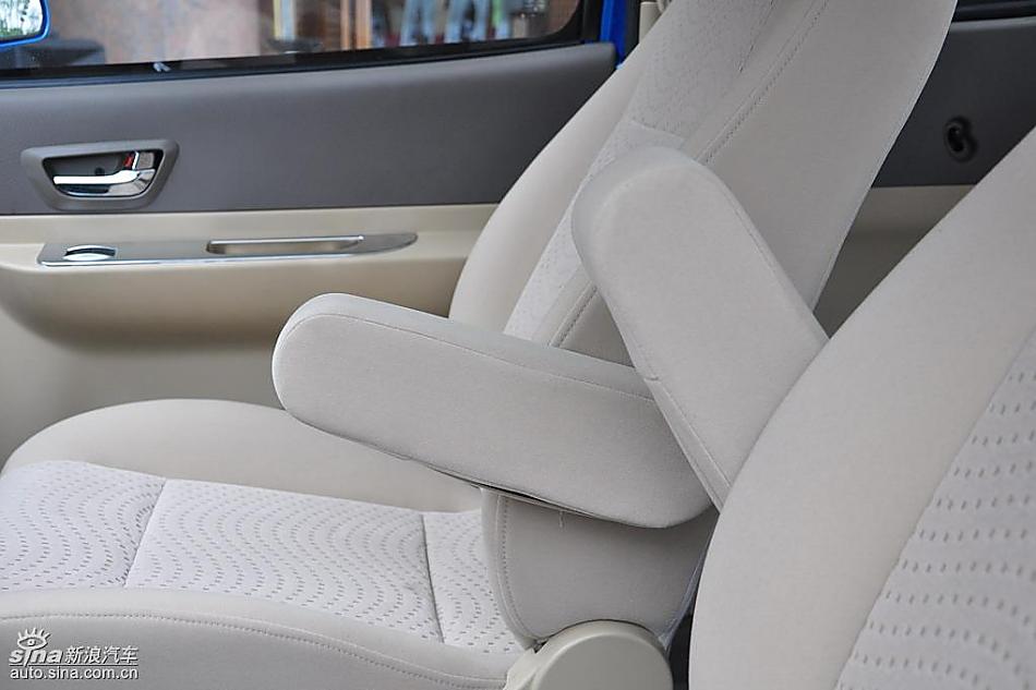 福田迷迪实拍图-内饰