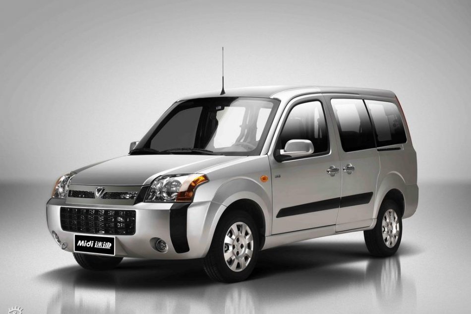 福田迷迪资料图片