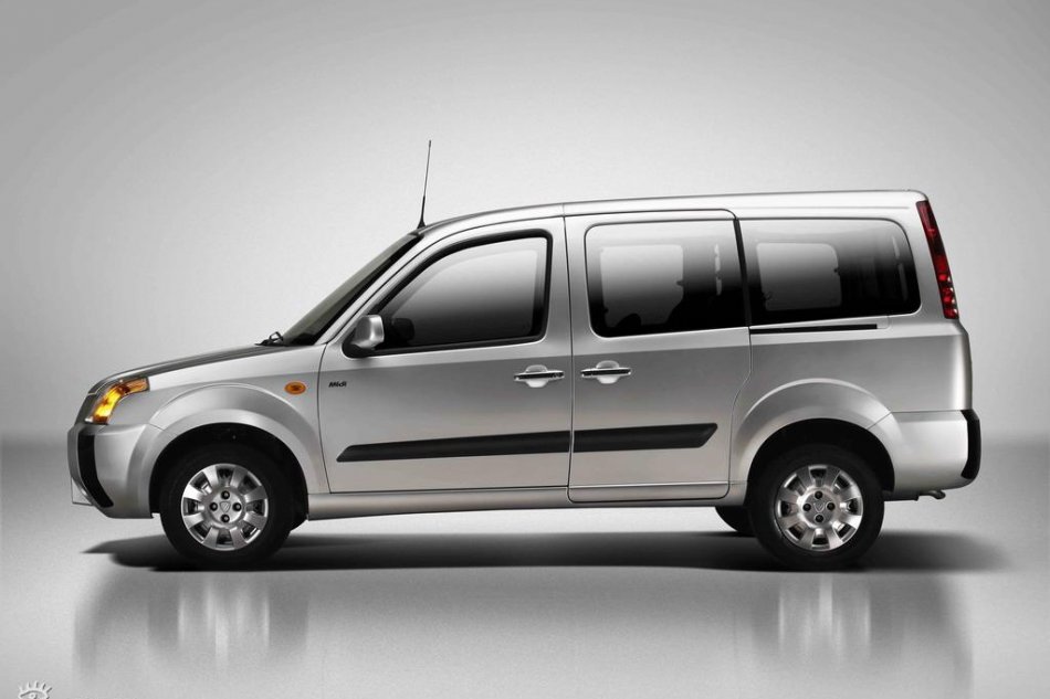 福田迷迪资料图片