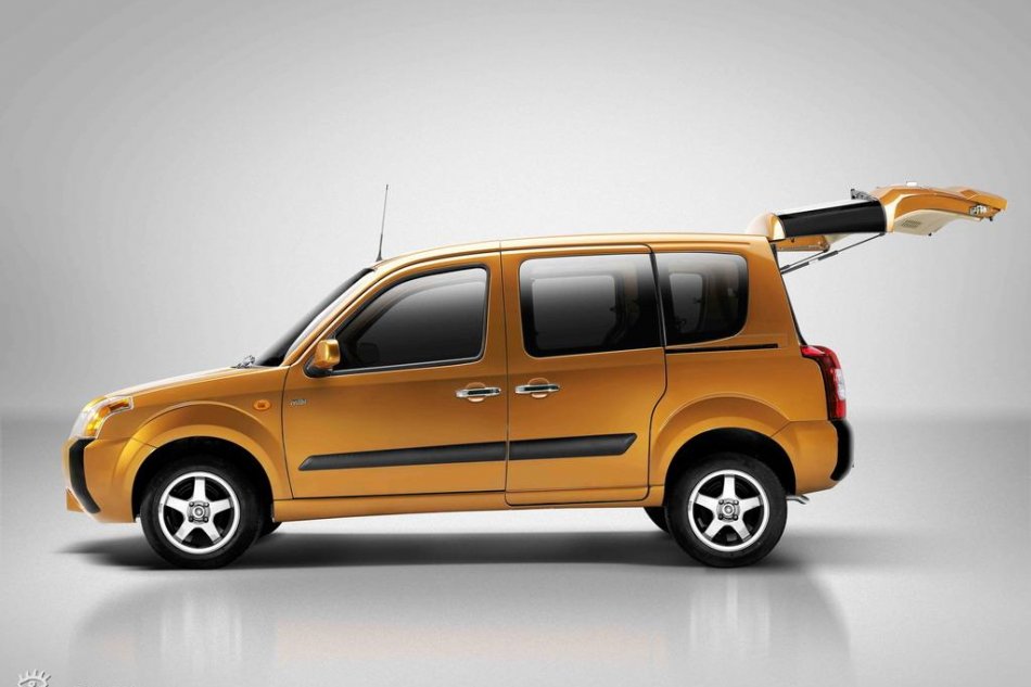 福田迷迪资料图片