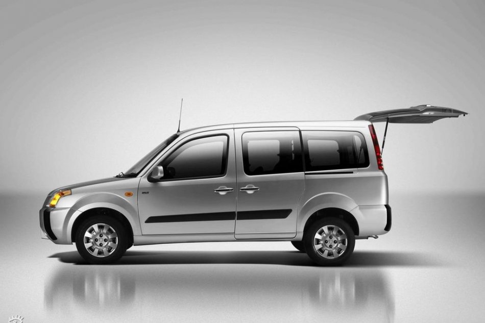 福田迷迪资料图片