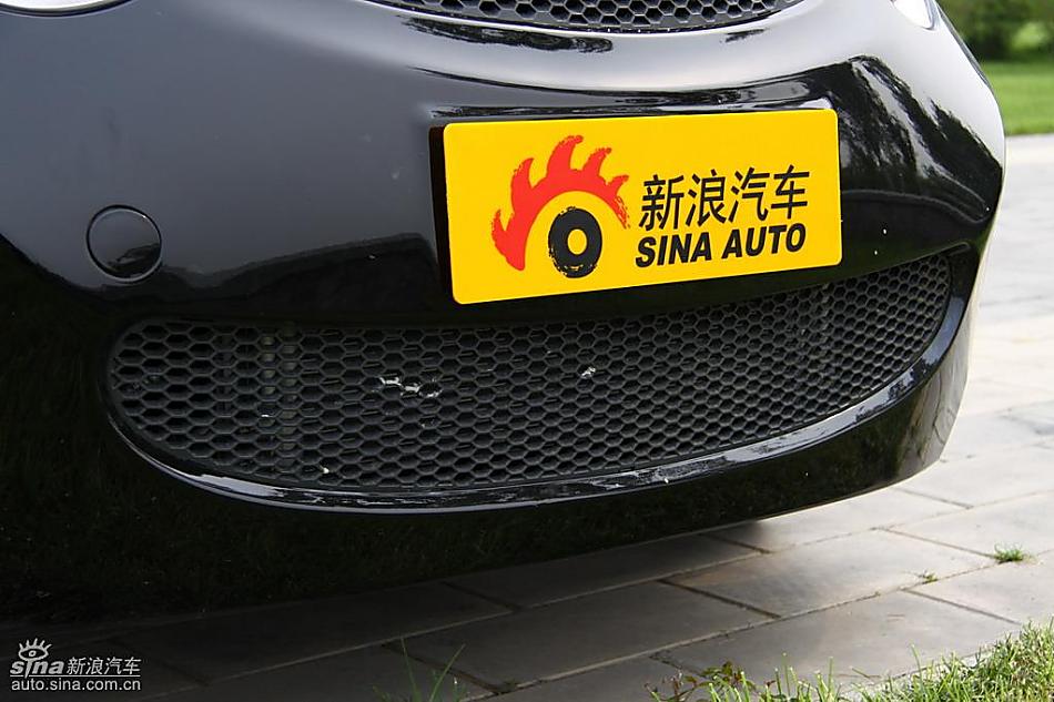 新浪汽车试驾瑞麒M1外观实拍图