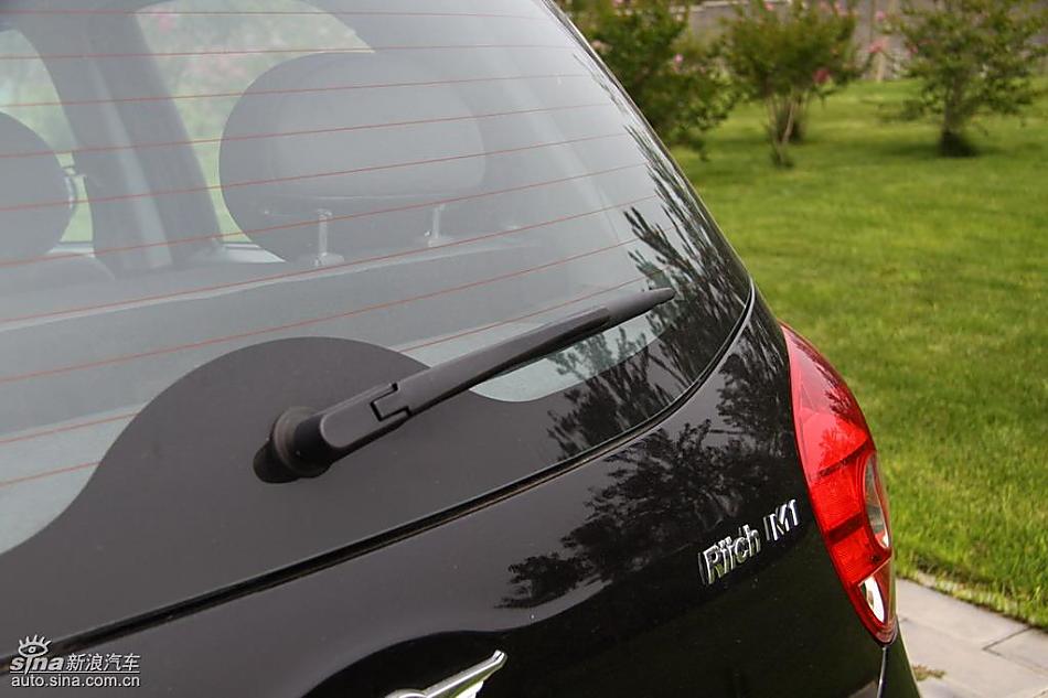 新浪汽车试驾瑞麒M1外观实拍图