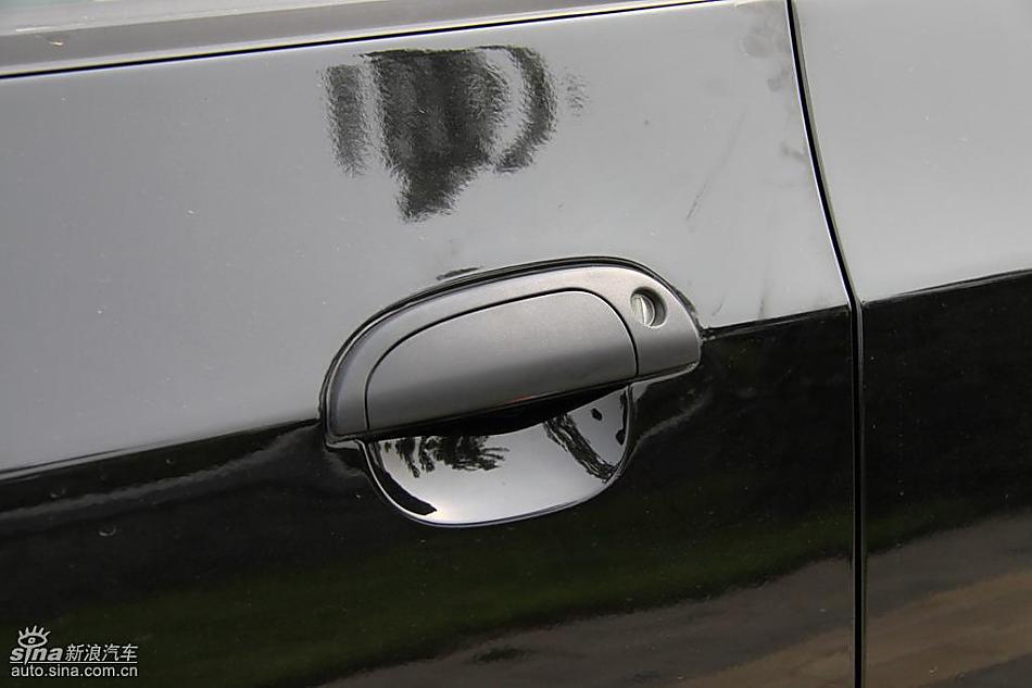 新浪汽车试驾瑞麒M1外观实拍图