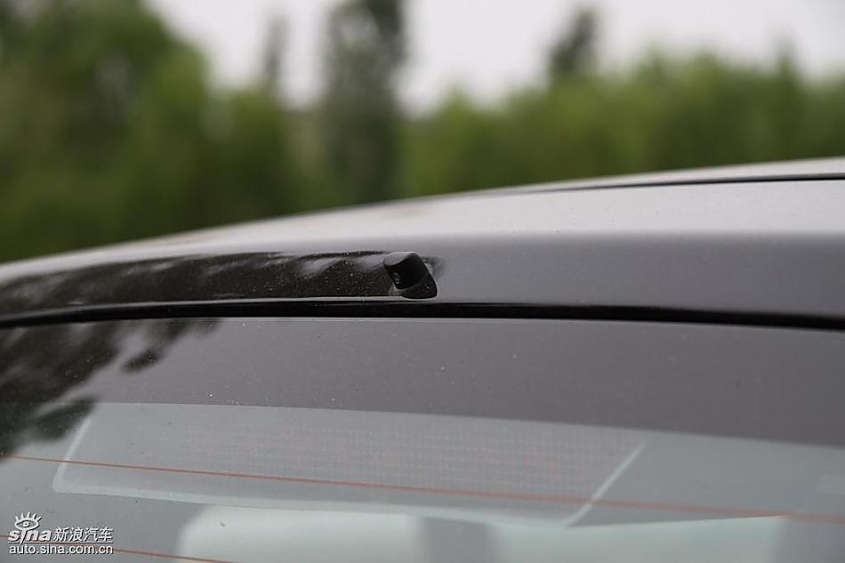 新浪汽车试驾瑞麒M1外观实拍图