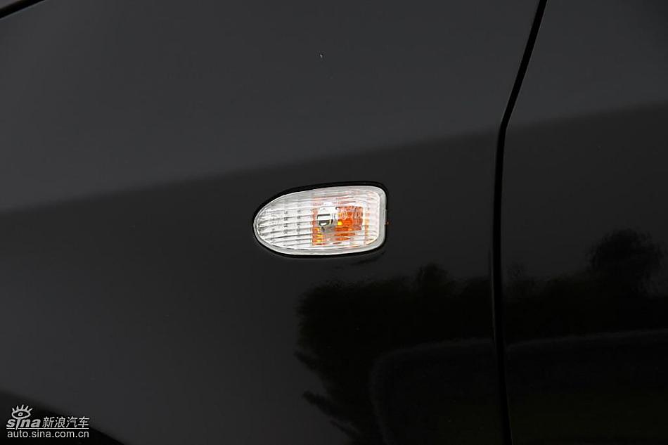 新浪汽车试驾瑞麒M1外观实拍图