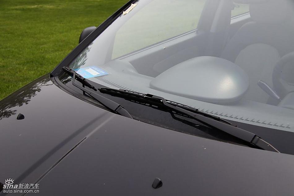 新浪汽车试驾瑞麒M1外观实拍图