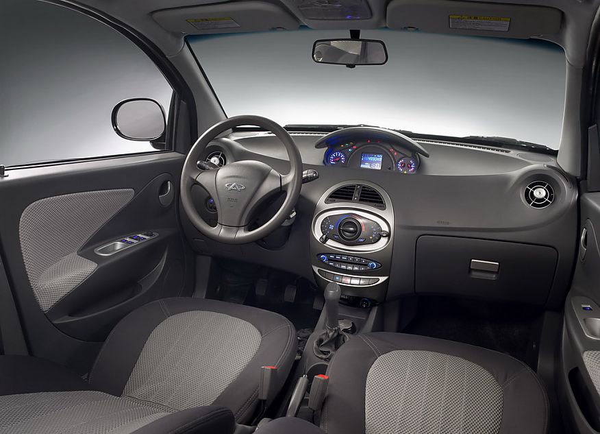 瑞麒M1官方资料图内饰