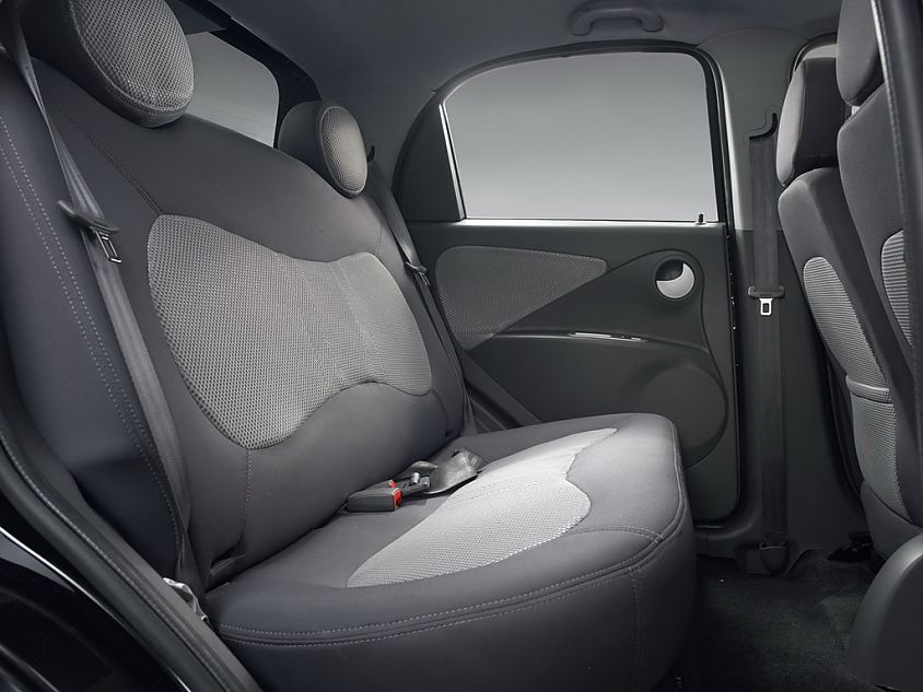 瑞麒M1官方资料图内饰