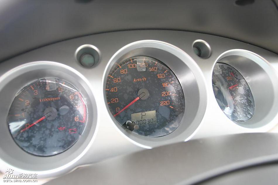 东风风神S30内饰与细节