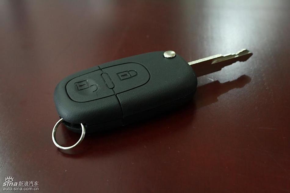 东风风神S30到店实拍