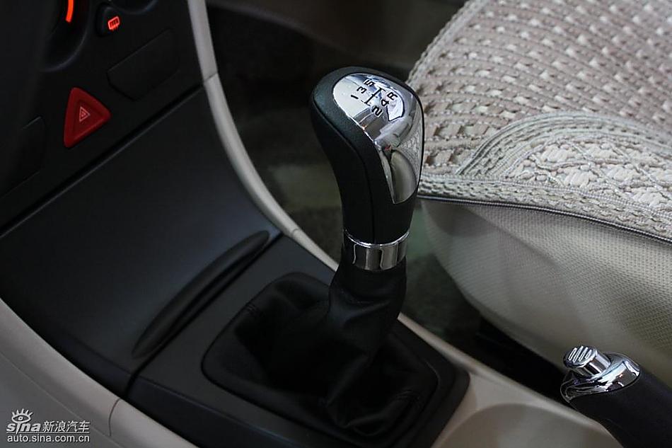 东风风神S30到店实拍